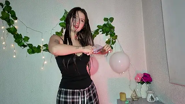 ari kat online show from February 17, 2:53 am