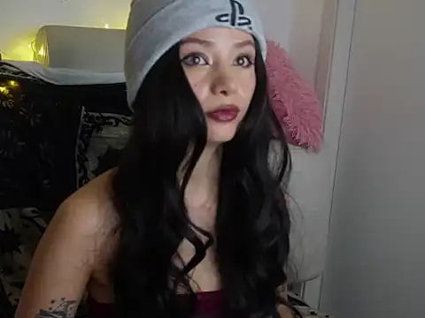 ari kat online show from May 14, 8:39 pm