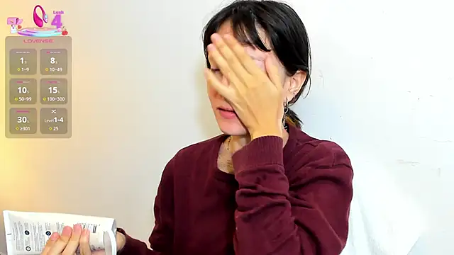 lizzy davis 1 online show from April 18, 4:04 am