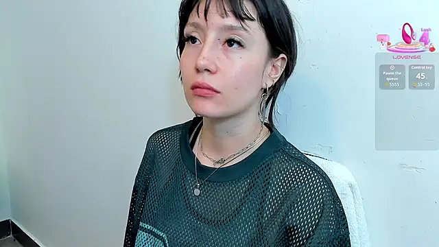 lizzy davis 1 online show from April 5, 3:35 am