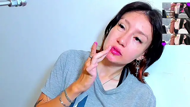 lizzy davis 1 online show from February 9, 4:32 am