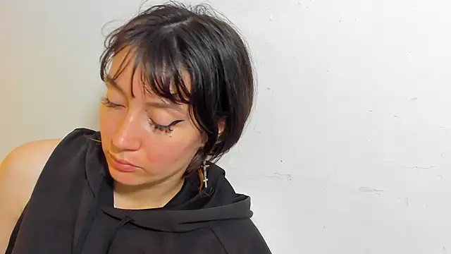 lizzy davis 1 online show from April 15, 3:34 am