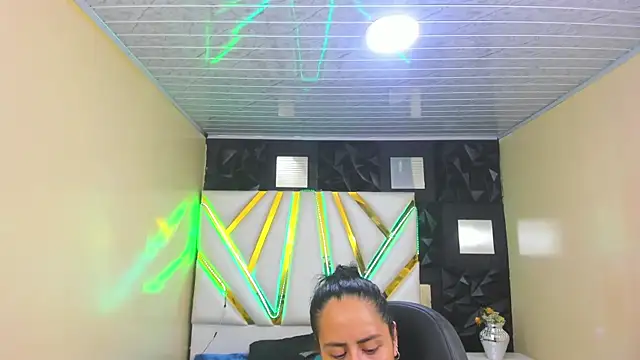 NikolPervertUnlimit online show from April 7, 11:06 pm