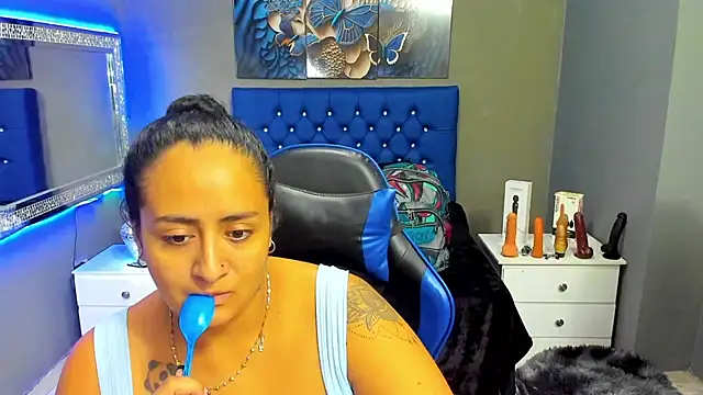 Snapshot of NikolPervertUnlimit chatting on December 2, 2:01 am NikolPervertUnlimit online show from December 2, 2:01 am