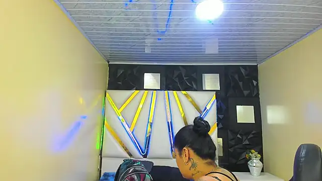 NikolPervertUnlimit online show from April 10, 10:39 pm