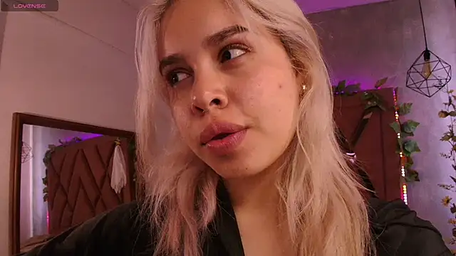 Haelycute online show from October 21, 11:42 am