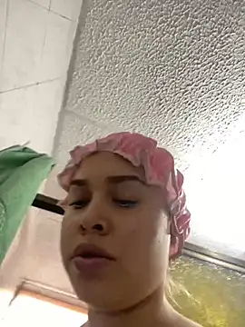 Haelycute online show from October 22, 7:35 pm