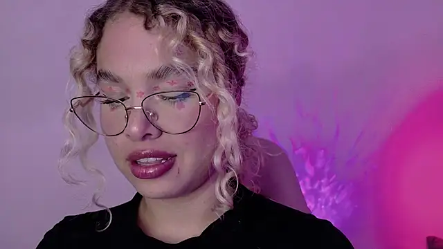 Haelycute online show from June 25, 5:12 am