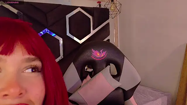 Haelycute online show from November 9, 8:13 pm