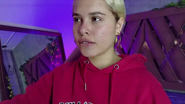 Haelycute online show from February 1, 11:52 am