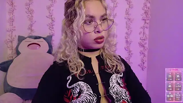 Haelycute online show from March 26, 4:11 am