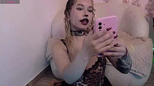 Haelycute online show from April 26, 11:29 am