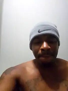 007Giovani online show from April 12, 8:12 pm