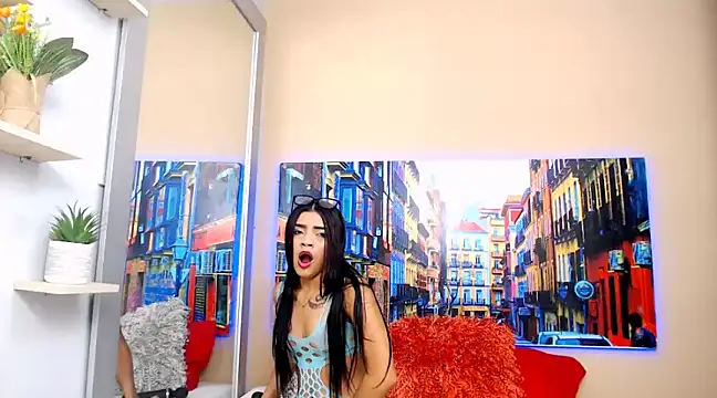 CristalLoren online show from February 12, 5:58 pm