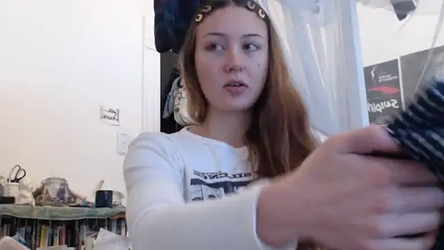 fern4ever online show from December 4, 11:04 pm