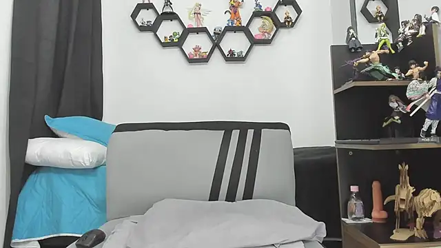 Snapshot of Siul_bigboy chatting on November 27, 7:03 pm Siul bigboy online show from November 27, 7:03 pm