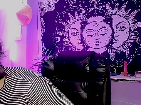 melissahowl online show from July 19, 3:42 pm