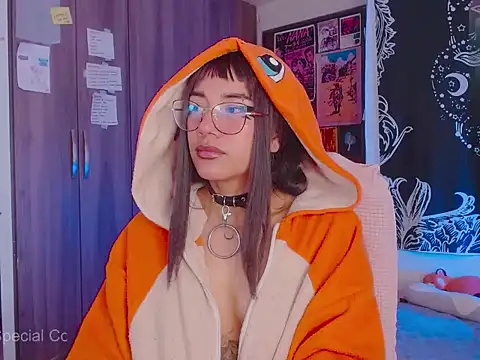 melissahowl online show from October 31, 1:19 pm