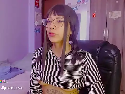 melissahowl online show from June 3, 1:45 pm