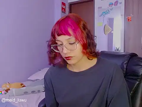 melissahowl online show from June 6, 10:15 pm