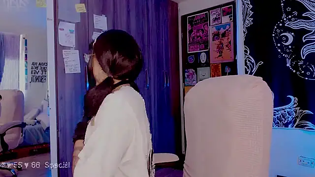 Snapshot of melissahowl chatting on October 9, 1:00 pm melissahowl online show from October 9, 1:00 pm