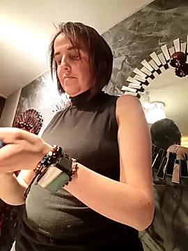 Snapshot of IsisBlake chatting on December 22, 6:08 pm IsisBlake online show from December 22, 6:08 pm