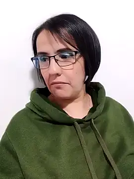 Snapshot of IsisBlake chatting on March 18, 3:23 am IsisBlake online show from March 18, 3:23 am