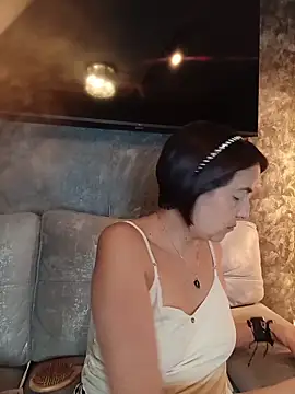 IsisBlake online show from March 22, 1:01 pm