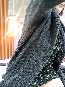 Snapshot of IsisBlake chatting on January 18, 12:41 pm IsisBlake online show from January 18, 12:41 pm