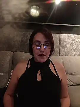 Snapshot of IsisBlake chatting on February 24, 8:53 pm IsisBlake online show from February 24, 8:53 pm