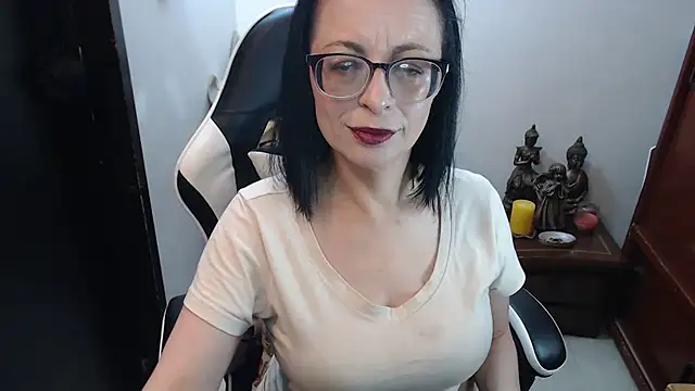 AnasstaciaEvans online show from April 1, 2:13 am