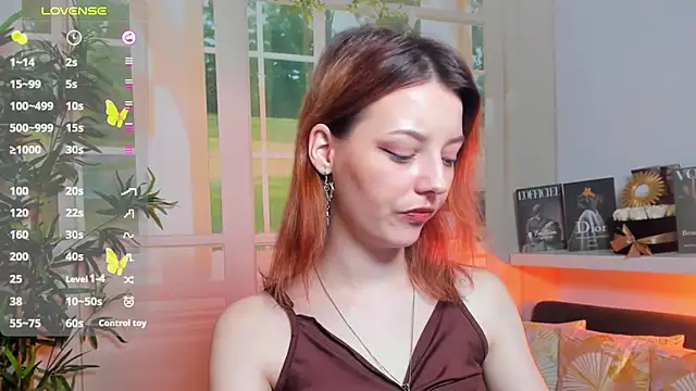 Snapshot of pretty_little_thing chatting on March 11, 4:08 am pretty little thing online show from March 11, 4:08 am