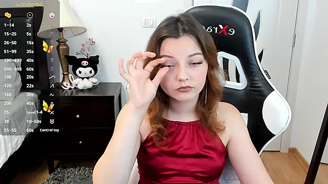 pretty little thing online show from July 23, 4:03 pm