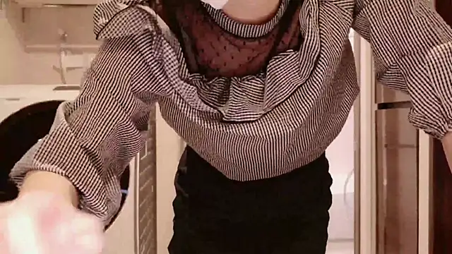 Mia--meow online show from January 15, 4:21 pm
