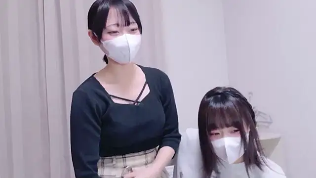 Snapshot of Mia--meow chatting on November 1, 11:59 am Mia--meow online show from November 1, 11:59 am