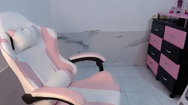 HannaBrave online show from June 16, 11:05 pm