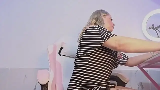 HannaBrave online show from July 11, 6:08 pm