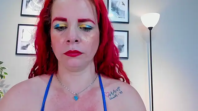 Snapshot of HannaBrave chatting on February 27, 7:35 pm HannaBrave online show from February 27, 7:35 pm