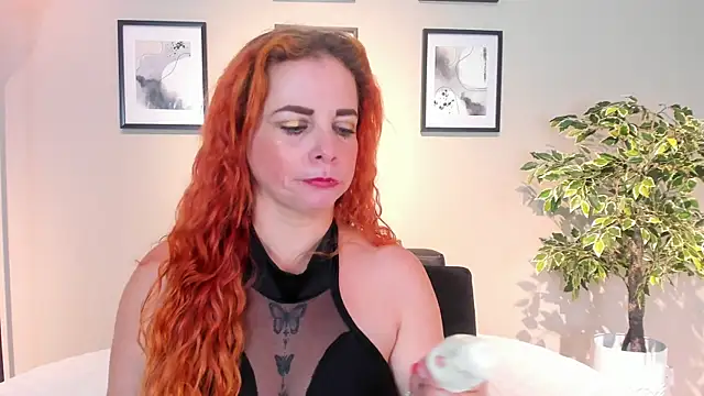 Snapshot of HannaBrave chatting on March 30, 7:26 pm HannaBrave online show from March 30, 7:26 pm
