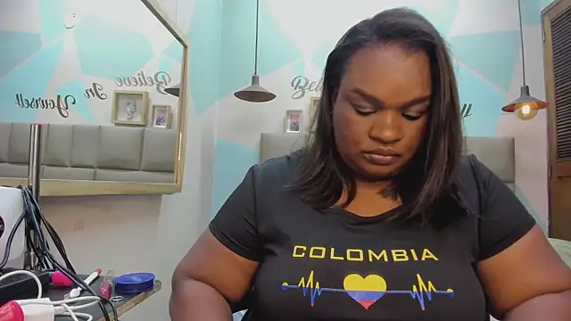 Snapshot of lilybaudyn_ chatting on September 10, 12:31 am lilybaudyn online show from September 10, 12:31 am