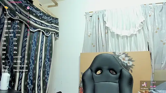 lilybaudyn  online show from February 24, 5:03 pm