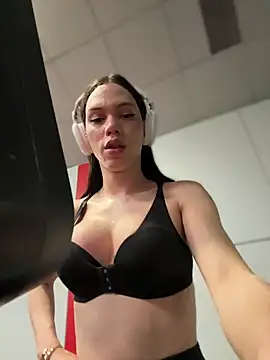 Snapshot of Carlita_cute chatting on February 5, 7:32 pm Carlita cute online show from February 5, 7:32 pm