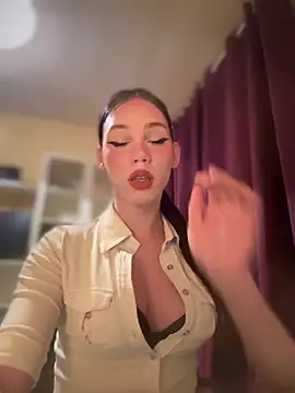 Snapshot of Carlita_cute chatting on September 22, 9:10 pm Carlita cute online show from September 22, 9:10 pm