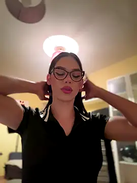 Snapshot of Carlita_cute chatting on November 29, 1:06 am Carlita cute online show from November 29, 1:06 am