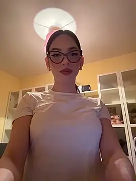 Snapshot of Carlita_cute chatting on February 24, 10:10 pm Carlita cute online show from February 24, 10:10 pm