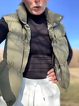 Crazy-Rosa online show from November 11, 7:58 am