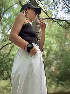 Snapshot of Crazy-Rosa chatting on September 9, 5:50 am Crazy-Rosa online show from September 9, 5:50 am