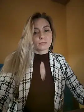 Snapshot of Crazy-Rosa chatting on February 14, 3:58 pm Crazy-Rosa online show from February 14, 3:58 pm