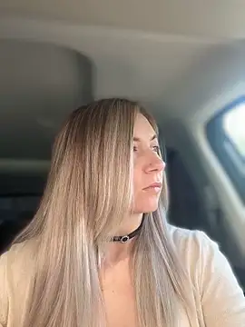 Crazy-Rosa online show from April 3, 3:57 am