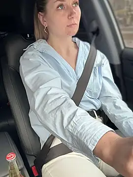 Snapshot of Crazy-Rosa chatting on February 25, 11:10 am Crazy-Rosa online show from February 25, 11:10 am